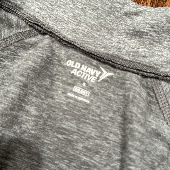 Old Navy Warm Active 1/4 Zip. Gray. Sz S - Picture 2 of 3